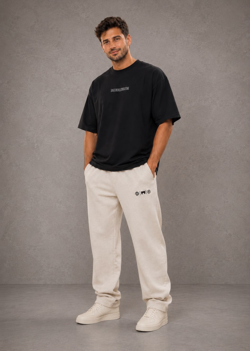 Camiseta oversize negra bordado logo